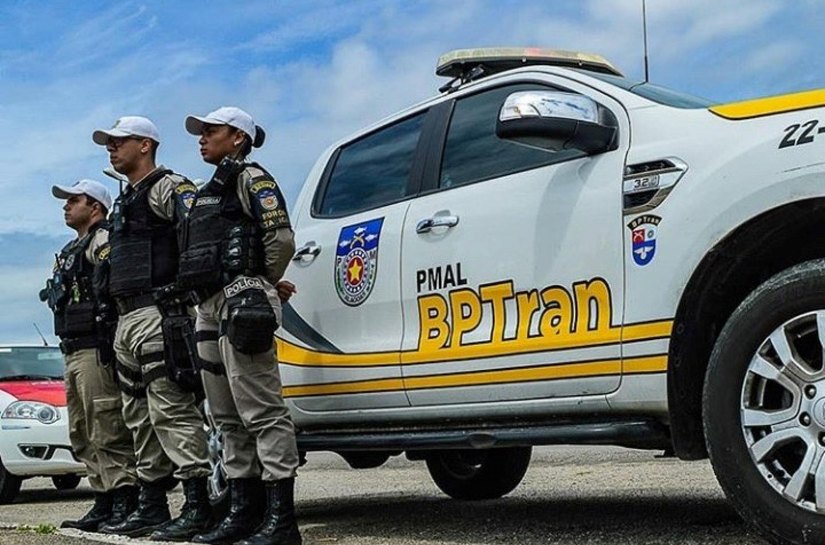 Polícia Militar apreende veículos adulterados e recupera carro roubado na Região Metropolitana