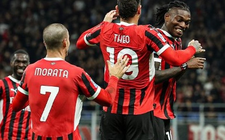 Milan embala, marca 3 gols em 5 minutos e dorme vice-líder do Italiano