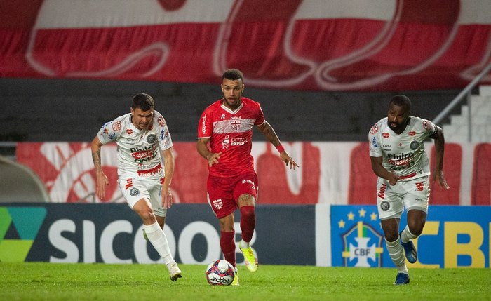 CRB e Operário não saíram do 0 a 0 no Rei Pelé