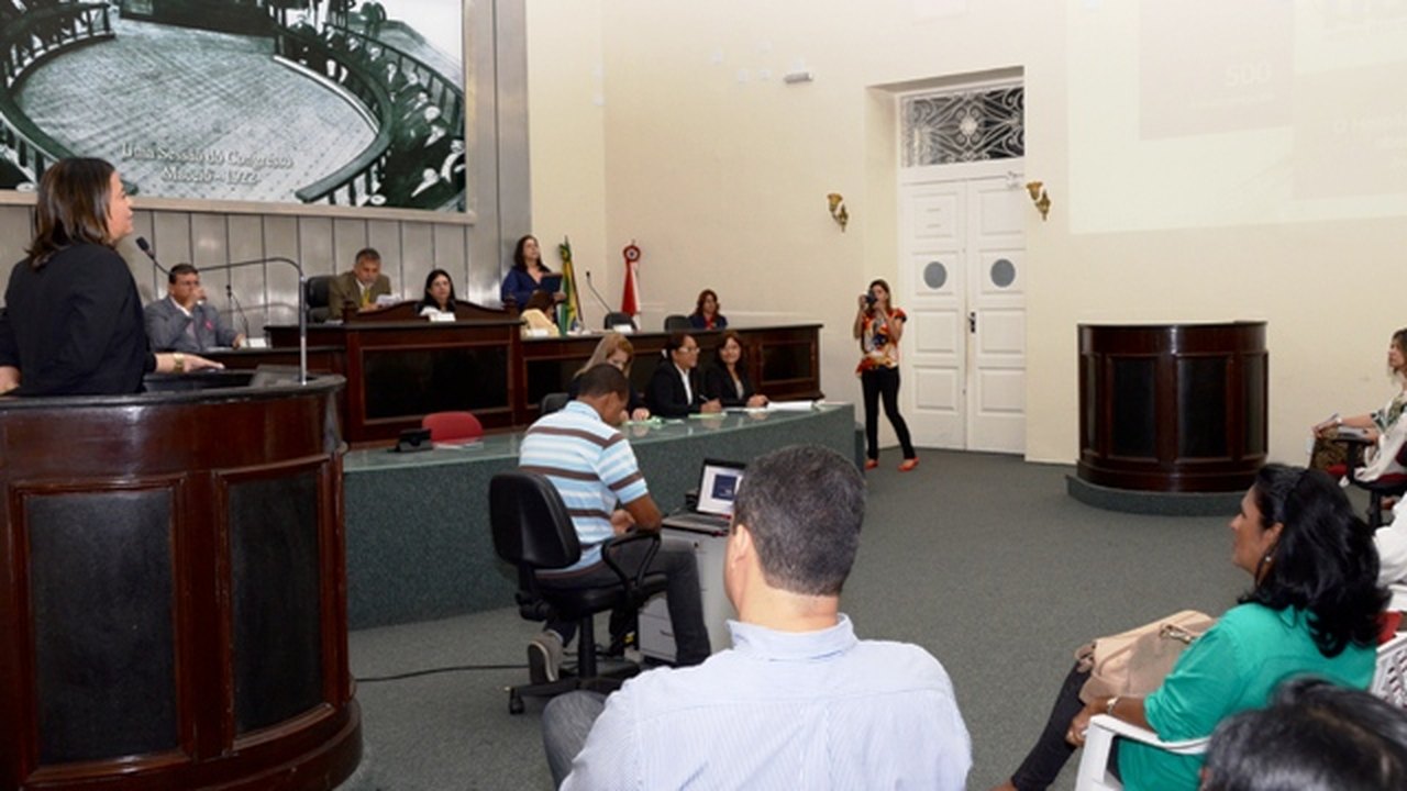 Diretora do HGE apresenta avanços da unidade hospitalar na ALE