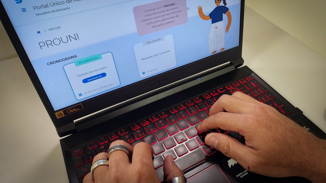 Prouni 2026/2: prazo para confirmação de informações encerra na sexta-feira