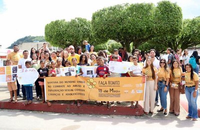 Assistência Social de Santana do Mundaú promove caminhada em alusão ao Maio Laranja