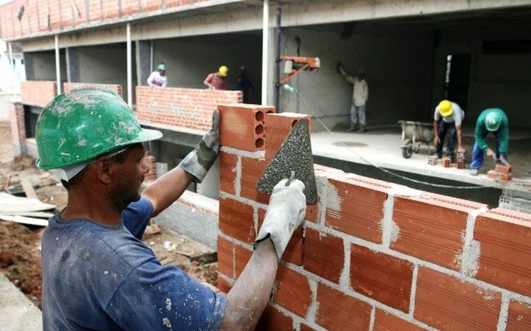 Sine Alagoas está com vagas para pessoas com deficiência física