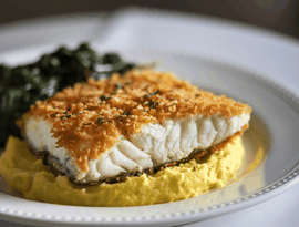 Peixe empanado com purê de batata-doce: aprenda essa receita fácil e proteica para o jantar