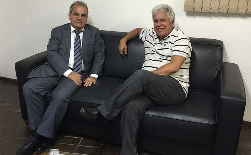 Maceió: Presidente do Tribunal de Contas visita secretário Nonô