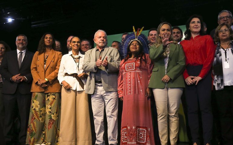 Ministros descumprem ordem de Lula e não intensificam viagens pelo País