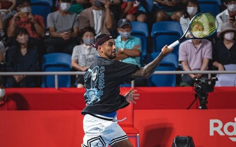 Nick Kyrgios supera Aryna Sabalenka em reedição moderna da 'Batalha dos Sexos'