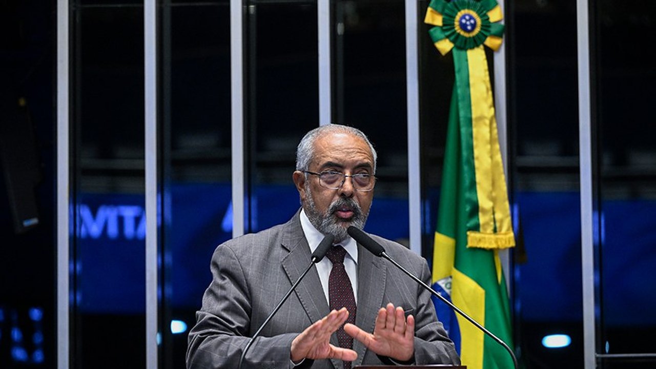 Paim defende políticas para idosos e fortalecimento da previdência pública