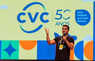 Prefeito JHC prestigia evento de vendas da CVC e destaca o destino Maceió