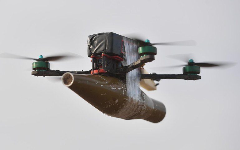 Pentágono quer desenvolver aeronave antidrone portátil de baixo custo para o Exército dos EUA