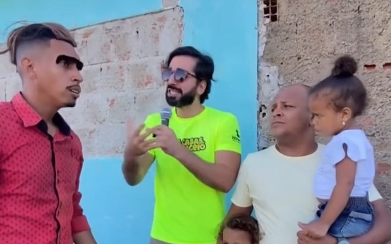 'Cabas de Maceió' satiriza gestão de JHC com paródia sobre investimento em Escola de samba