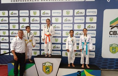 Estudantes da rede estadual brilham no Campeonato Brasileiro Regional de Judô