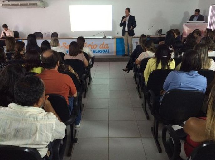 Seminário marca a implantação de projeto-piloto da Primeira Infância