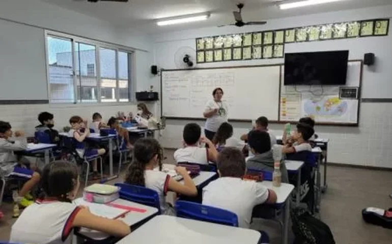 Brasil ainda está longe de cumprir metas da educação básica, dizem especialistas
