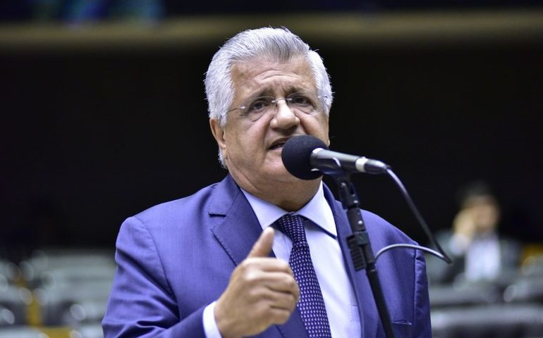 CCJ aprova projeto que destina aparelhos eletrônicos apreendidos a escolas públicas