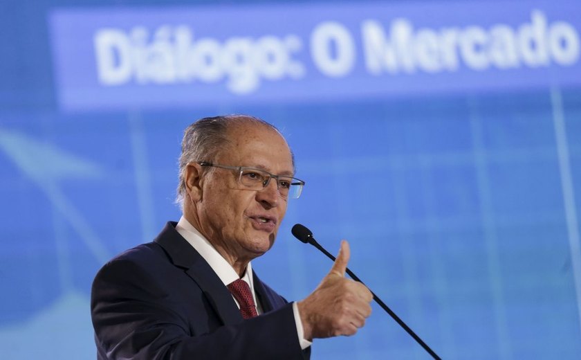 Na COP29, Alckmin diz que é 'muito boa' a expectativa sobre a aprovação do PL do carbono