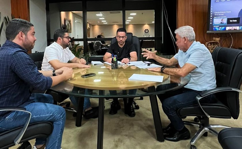 Em reunião com João Victor, govenador garante retomada de obras e novos investimentos para Viçosa