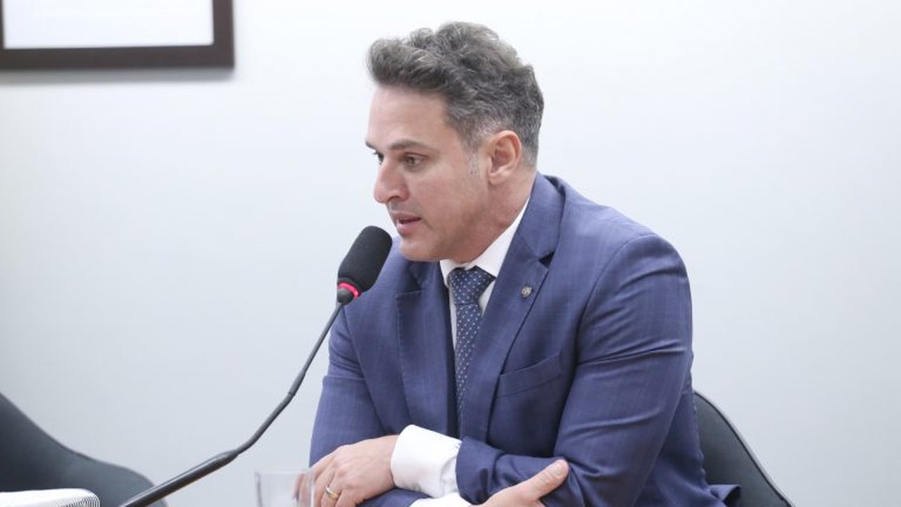 Bancada do PT responde a Zucco e considera questionamento sobre reeleição de Lula 'inaceitável'