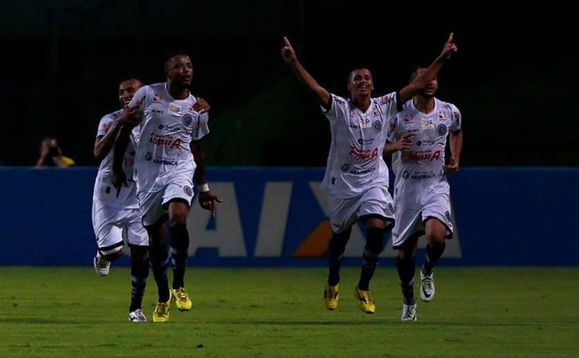 ASA vence o Coritiba e segue para a terceira fase da Copa do Brasil