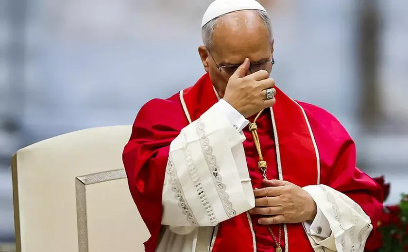Tradicionalistas pressionam Papa a vetar bênção a casais homoafetivos