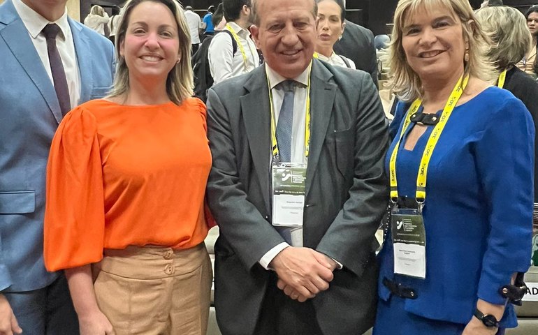 Vereadora Thais Canuto participa de seminário de Governança Municipal para Prefeitos e Gestores Públicos