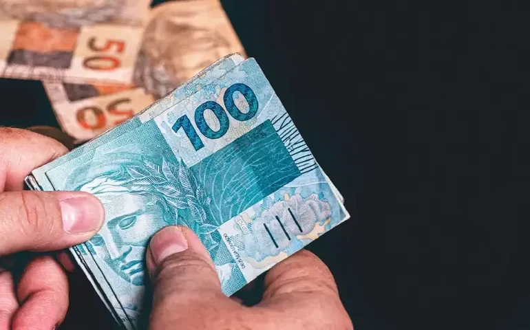 Relação com crédito bancário varia conforme classe social, diz estudo