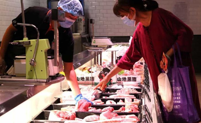 Entidade lembra, ainda, que não há evidências científicas de que a carne possa transmitir o vírus Entidade lembra, ainda, que não há evidências científicas de que a carne possa transmitir o vírus