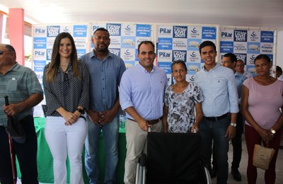 Prefeitura de Pilar entrega equipamentos de locomoção para os deficientes físicos 