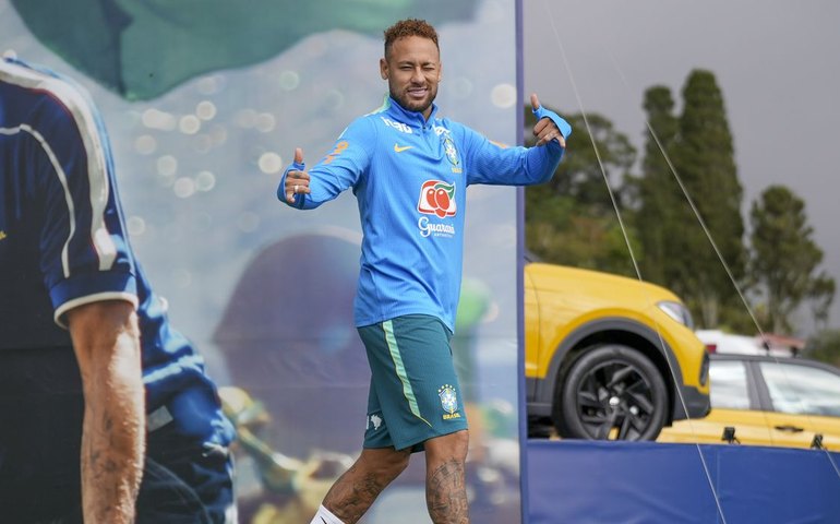 Neymar não viaja com seleção para Cleveland; segue em tratamento