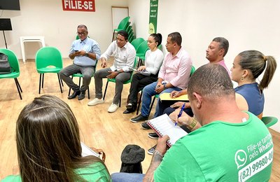 Prefeito Júlio Cezar se reúne com Sinteal e apresenta proposta de reajuste para a Educação 