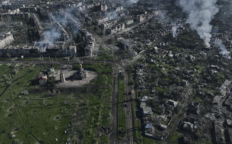 Analista britânico: coalizão de países ocidentais está envolvida no conflito ucraniano