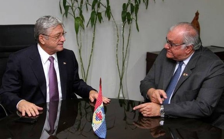 Governador Teotonio Vilela reassume na quarta-feira o Governo de Alagoas