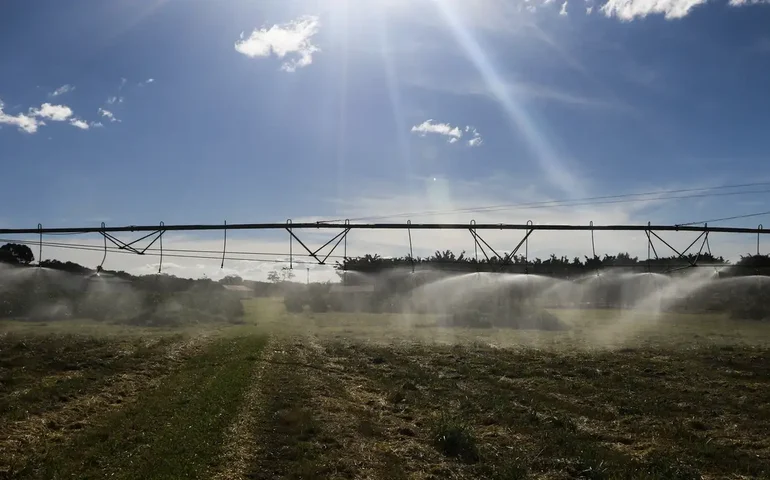 Paraná quer aumentar em 20% área irrigada no Estado, com investimentos de R$ 200 milhões