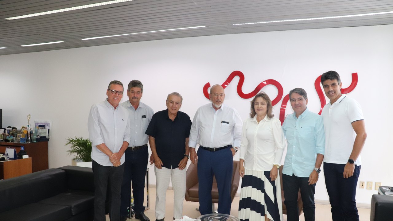 Lyra recebe investidores da Natville, indústria de laticínios que chega a Alagoas