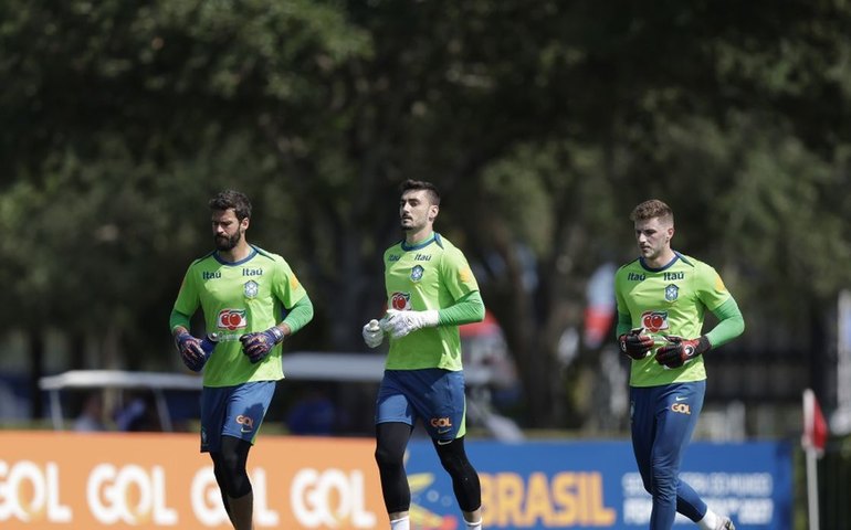 Seleção brasileira treina em Orlando, onde enfrenta os EUA na quarta