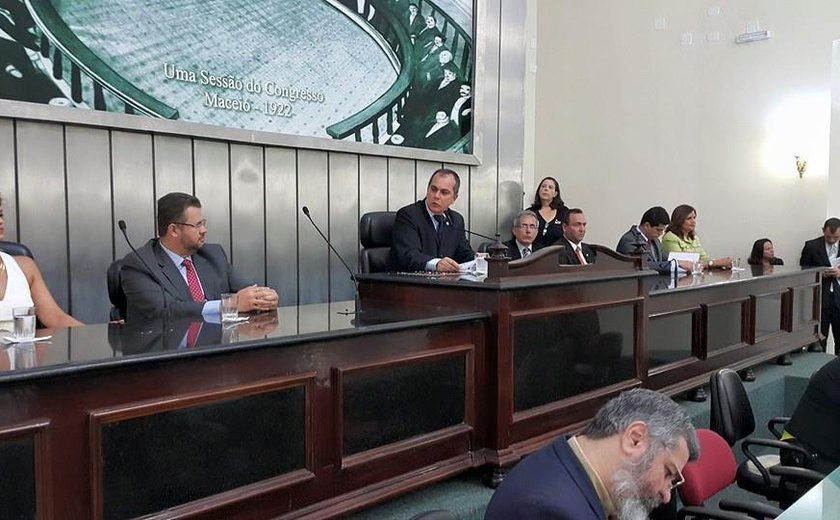 Audiência pública homenageia juiz Alan Esteves, na Assembleia Legislativa