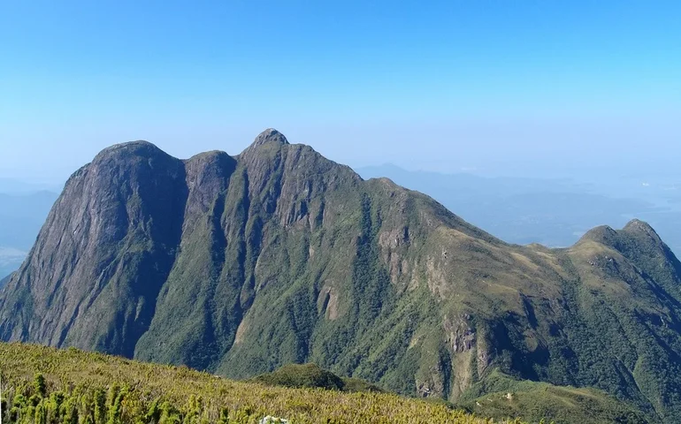 Quando o imprevisto vira alerta: o que o caso do Pico Paraná ensina sobre proteção e planejamento