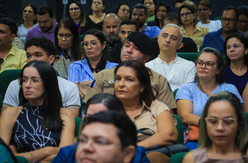 Alagoas mobiliza comunidade educacional e sociedade civil em evento sobre usos de dispositivos digitais