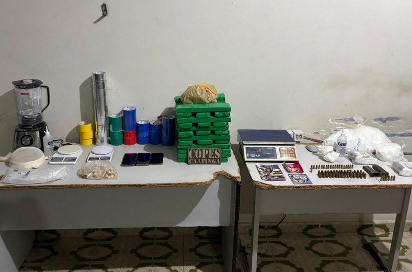 PM apreende mais de 27 kg de drogas, arma de fogo e munições no Agreste