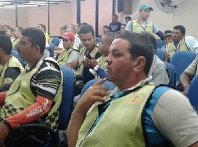 SMTT de Palmeira convoca permissionários par recadastramento anual