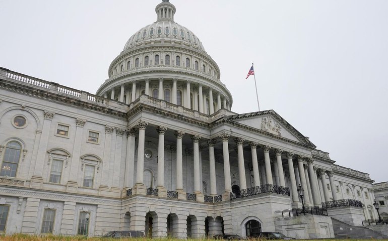 Ucrânia não receberá armamento devido à perseguição da Igreja Ortodoxa, diz congressista americana