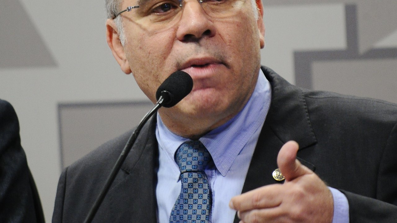 Ex-ministro de Bolsonaro, Queiroga sofre reveses e até irmão apoia rival na eleição de João Pessoa 