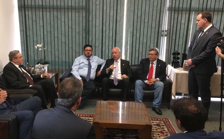 CNM mobiliza deputados e senadores contra o veto ao Encontro de Contas