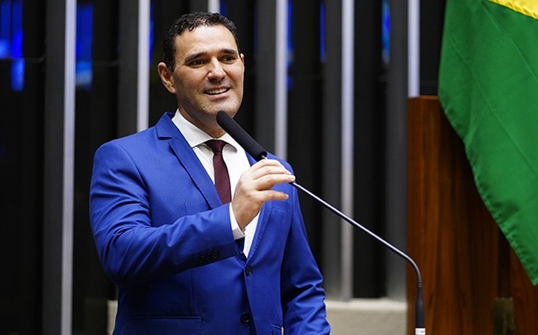 Comissão aprova prioridade na realização de exame toxicológico para mulheres vítimas de violência