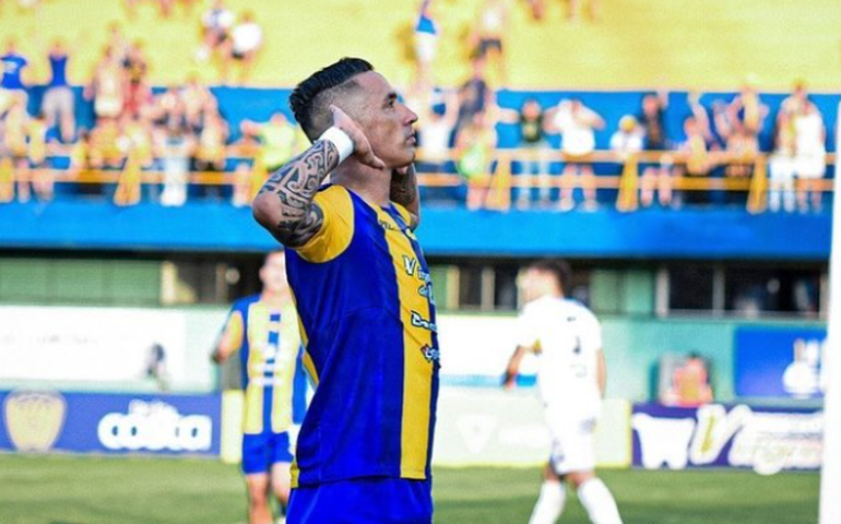 Campeão por Palmeiras e Grêmio, Lucas Barrios se aposenta e projeta carreira de treinador