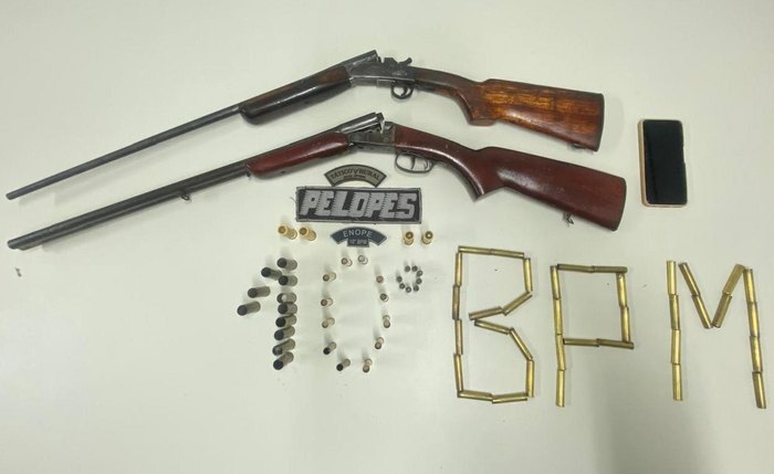 Armas e munições apreendidas em ação do 10º BPM Armas e munições apreendidas em ação do 10º BPM