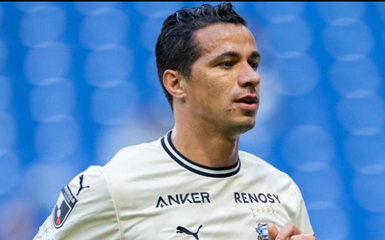 Ídolo no Inter e com passagens por Santos, seleção e Japão, Leandro Damião dá adeus ao futebol