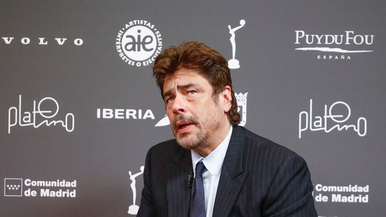 Benicio del Toro é homenageado dos Prêmios Platino em Madri