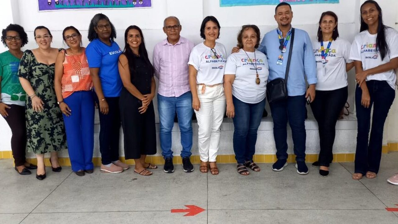 Secretaria Estadual de Educação visita Programa Escola 10 em Penedo