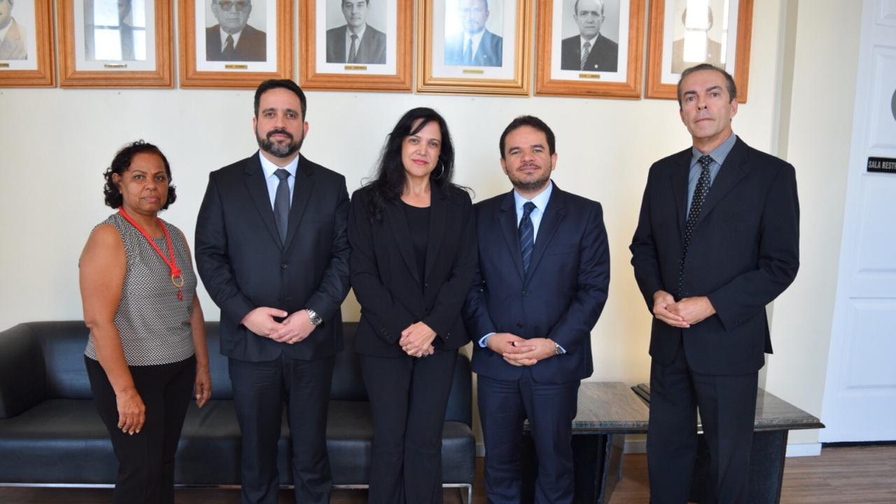 Marcelo Victor recebe a presidente da Federação Nacional dos Jornalistas